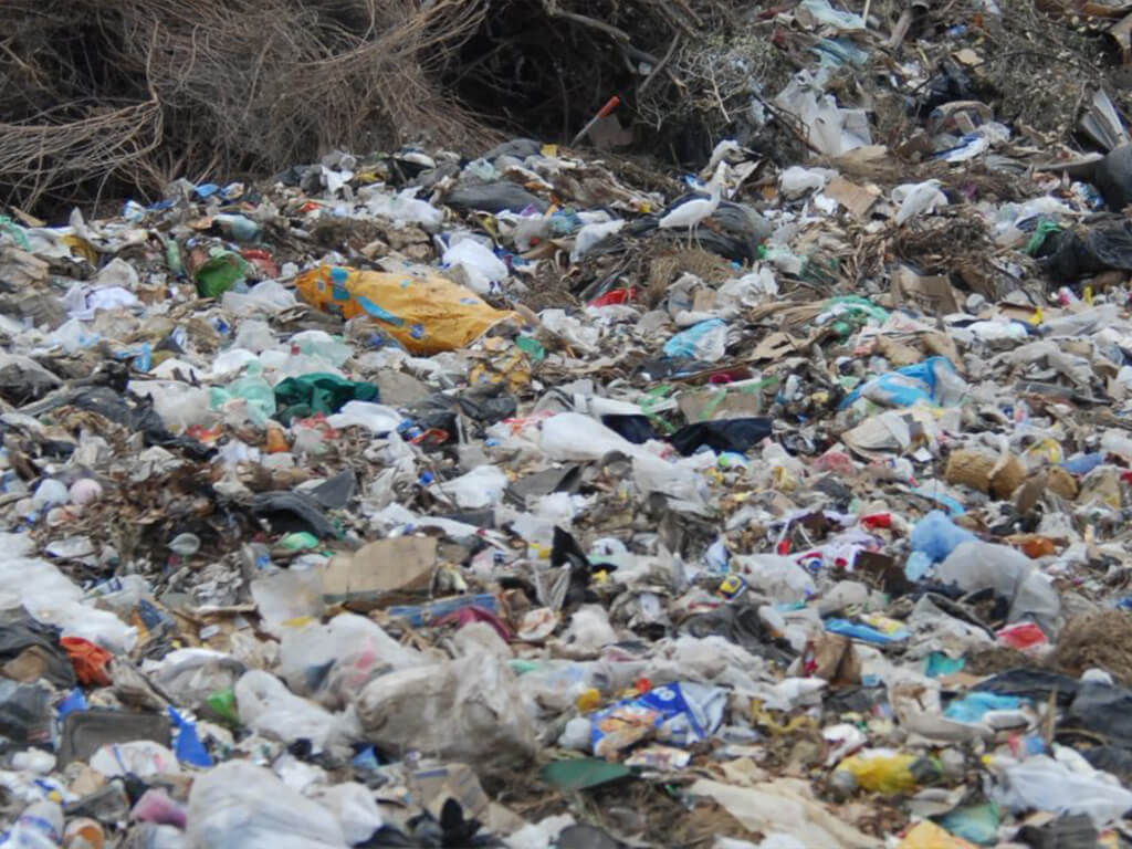 De goede en hele slechte gevolgen van de uitvinding van plastic